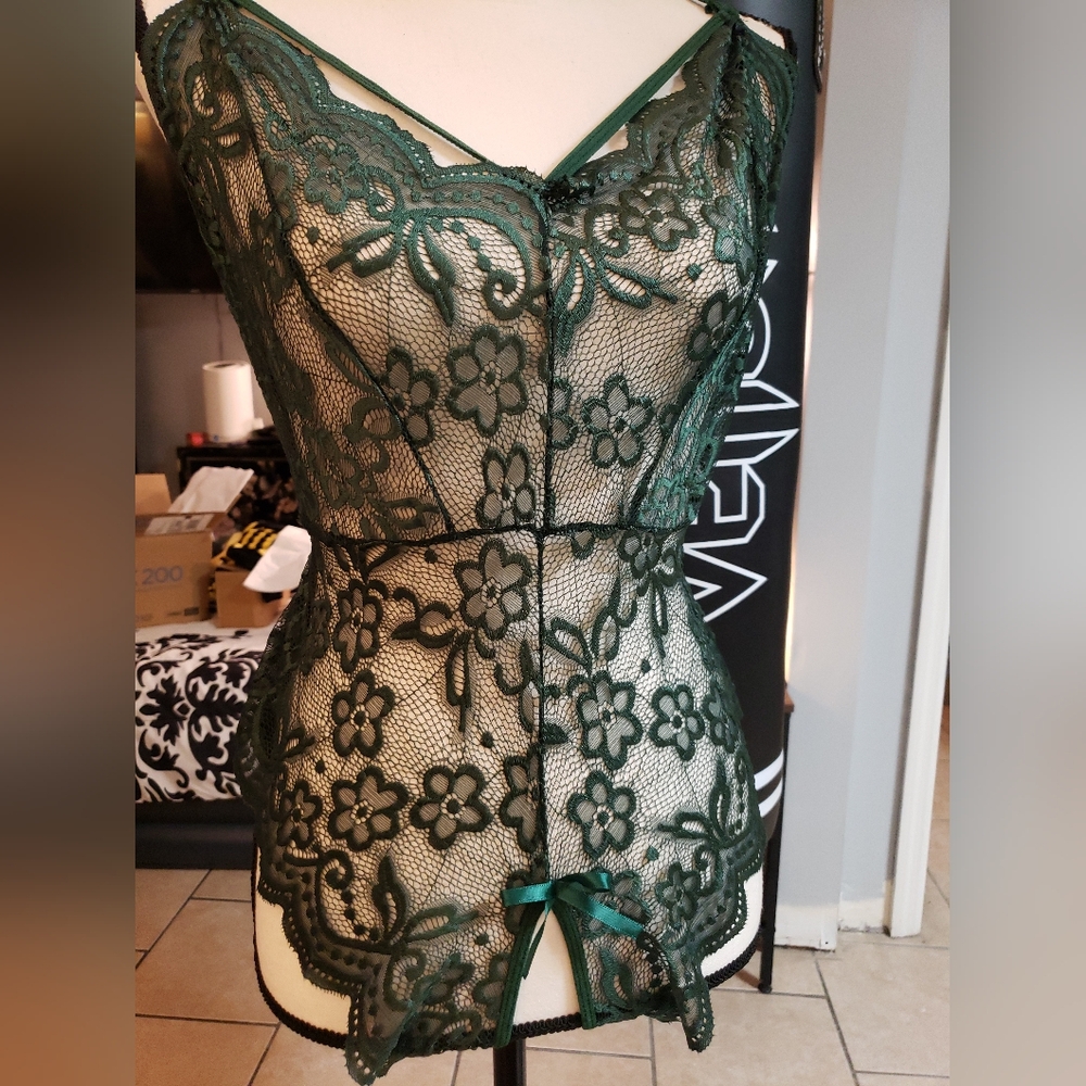 🔥Dark Green NWOT Lingerie Lingerie!🔥